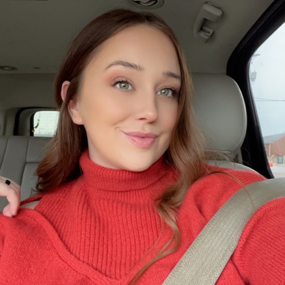Meet your Posher, Courtney